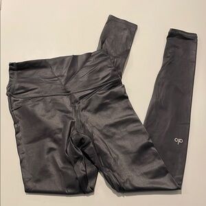 Alo Yoga Grey Shiny Airlift Leggings